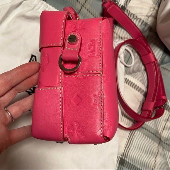MCM logo embossed crossbody bag - Picture 3 of 16